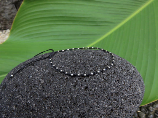 Bracelet with silver beads in black or turquoise