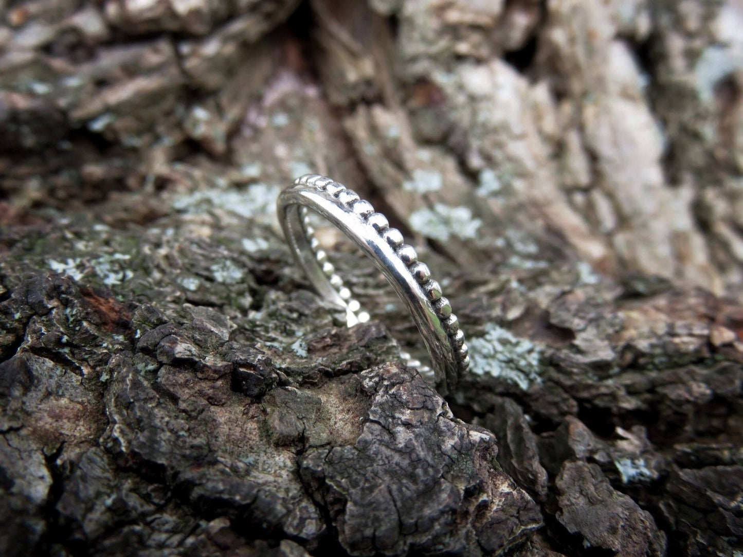 schlichter Kugelring aus Silber