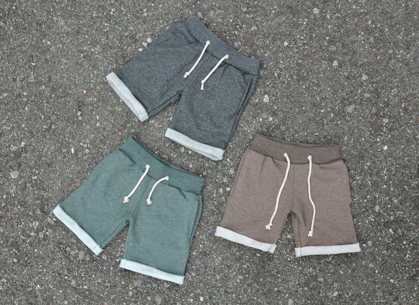 casual shorts with colorful pockets for boys