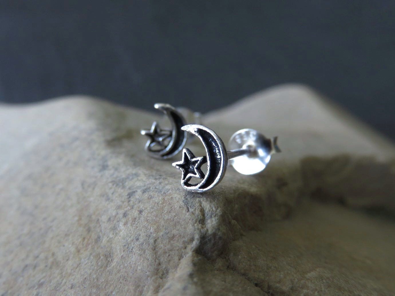 small moon star stud earrings made of silver
