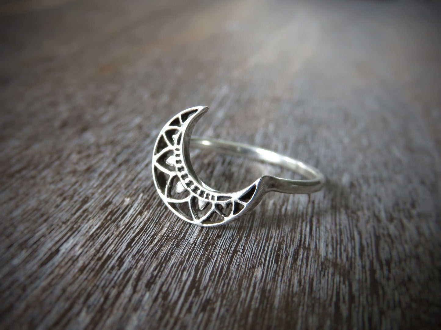 gemusterter Mond Ring aus Silber