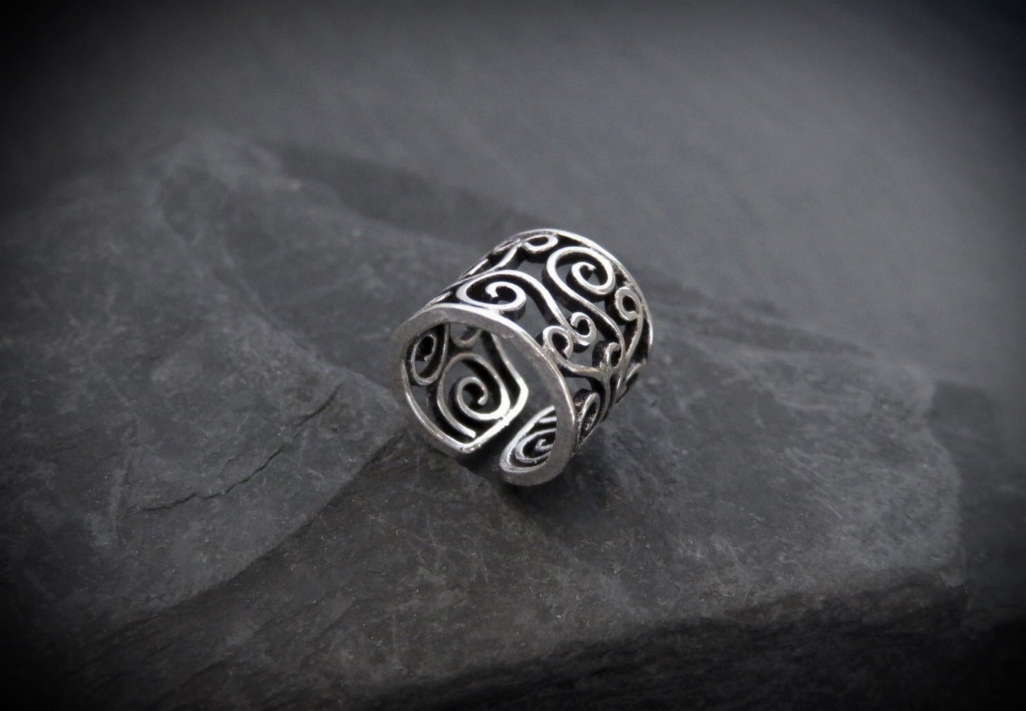 Ohrclip mit kleinen Spiralen aus Silber