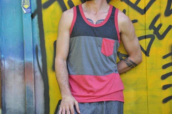 dreifarbiges Tanktop mit Brusttasche für Männer in rot
