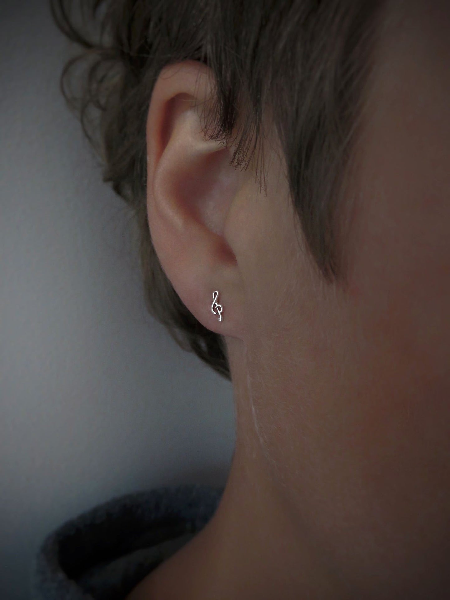 small treble clef earrings made of silver
