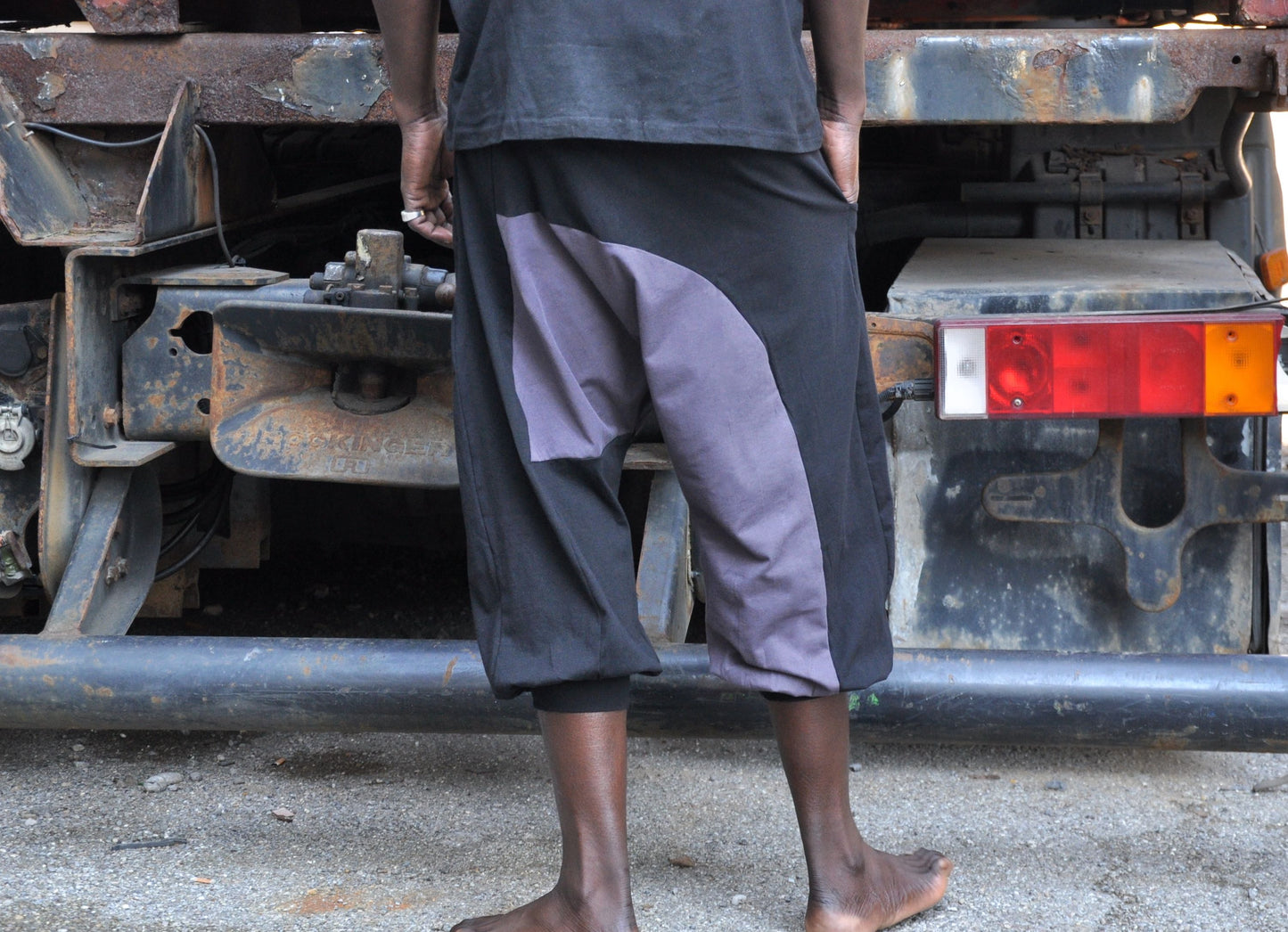 Men's 3/4 pants in black/gray