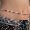 Bauchkette mit weißen Perlen und Messingspiralen, Hüftkette, Bauchschmuck