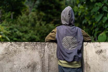 süsse Kinder Kapuzenjacke in grün blau grau