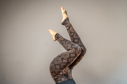 Block print leggings with floral pattern in black 