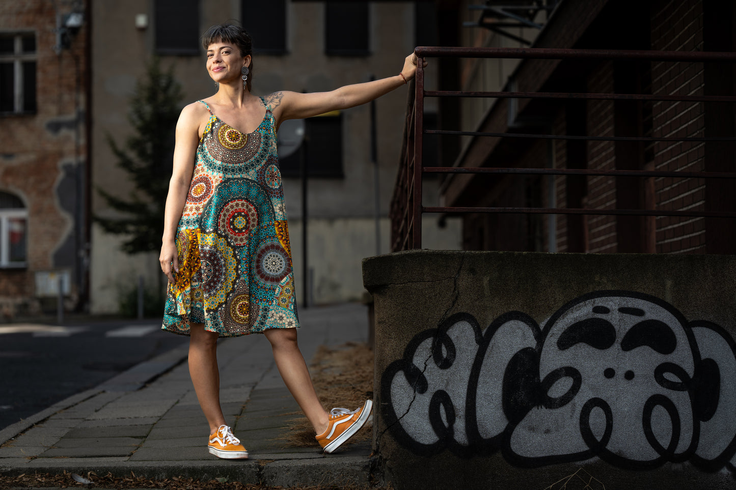 locker geschnittenes Sommerkleid mit Spaghetti Trägern und Taschen