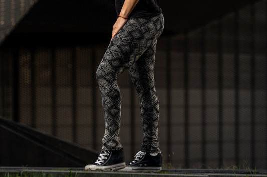 Block print leggings with floral pattern in black 