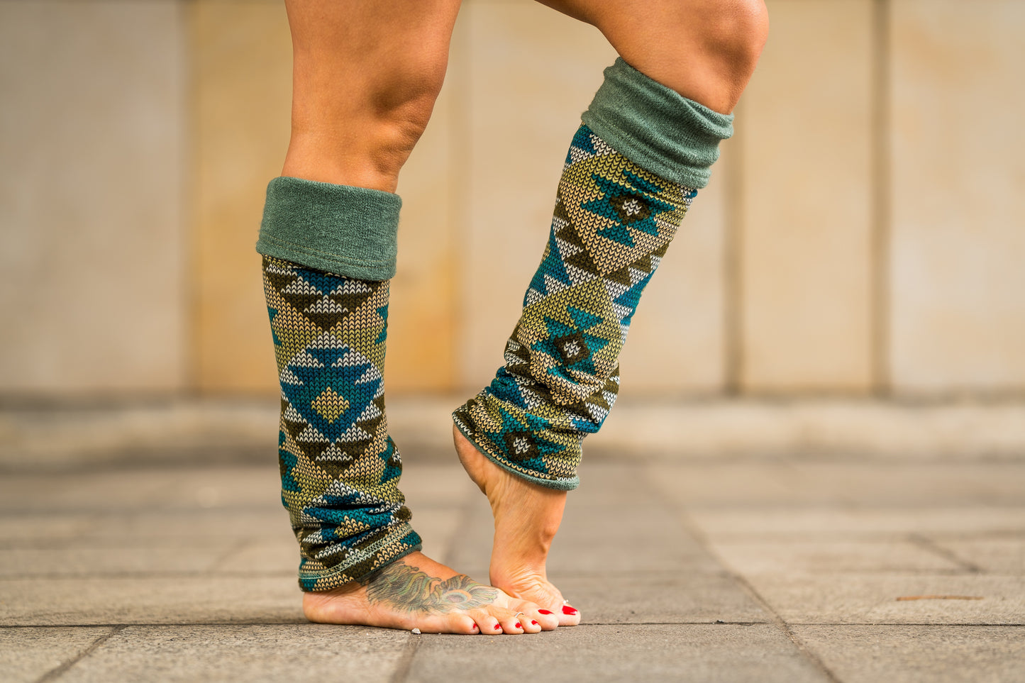 Boho Wendestulpen – Beinstulpen, Yoga & Tanz Stulpen, 4-in-1 Legwarmers Damen in türkis/ gemustert