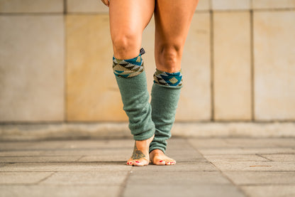 Boho Wendestulpen – Beinstulpen, Yoga & Tanz Stulpen, 4-in-1 Legwarmers Damen in türkis/ gemustert