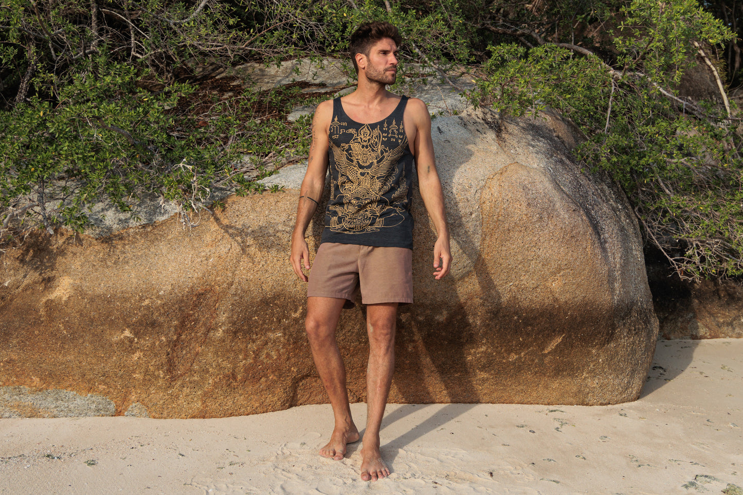 Sak Yant Muay Thai Tattoo Yantra Tanktop grau beige