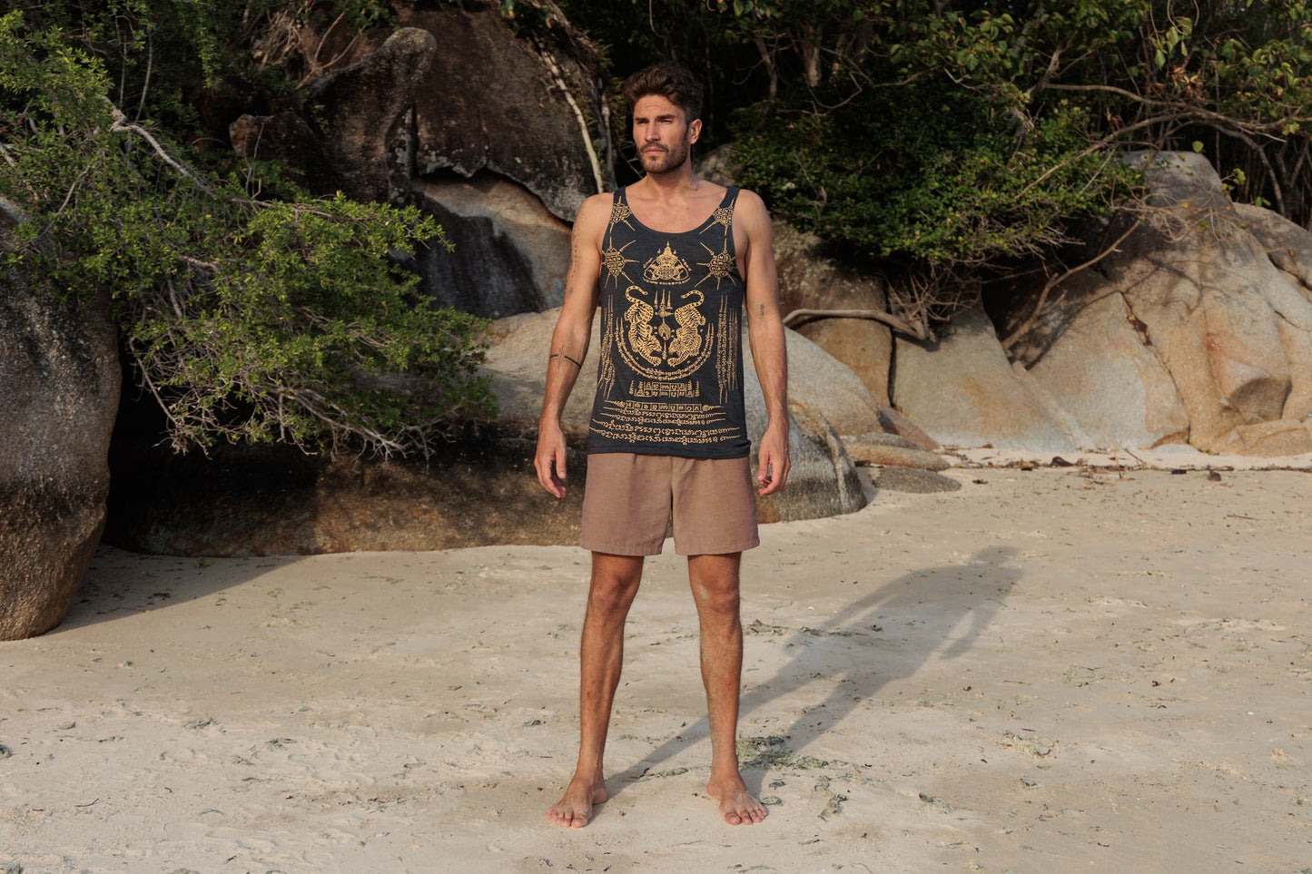 Sak Yant Muay Thai Tattoo Yantra Tanktop grau beige Tiger