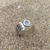 massiver Ring mit Spirale und filigranem Muster aus 925er Silber