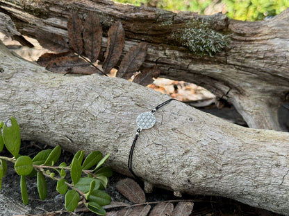 zartes Armband mit dem Motiv der Lebensblume aus Silber