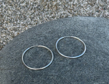 große schlichte Creolen aus Silber 30 mm