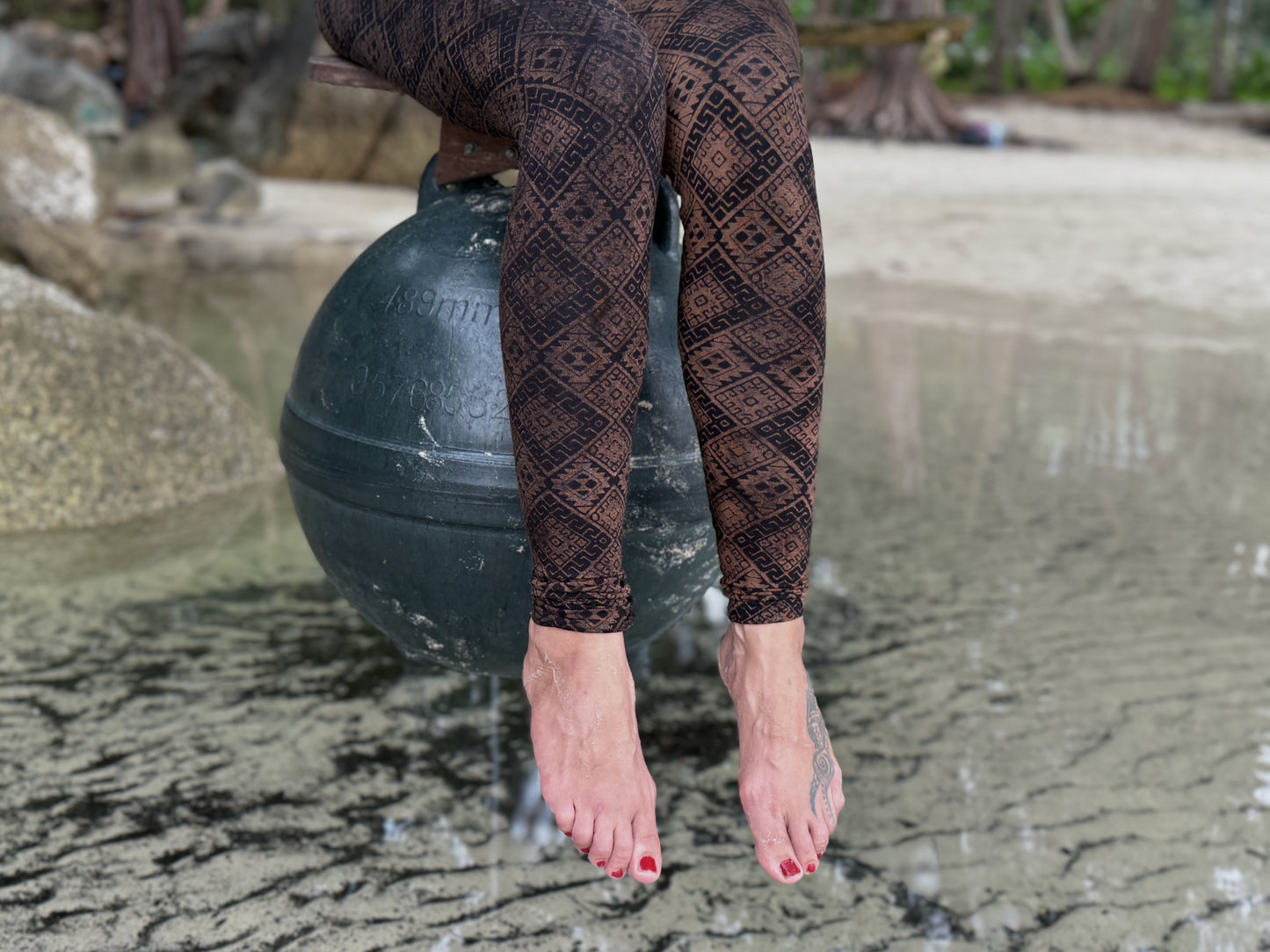 Batik Yoga Leggings mit geometrischem Muster in braun schwarz