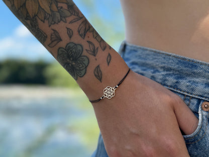 zartes Armband mit dem Motiv des Samen des Lebens aus Silber