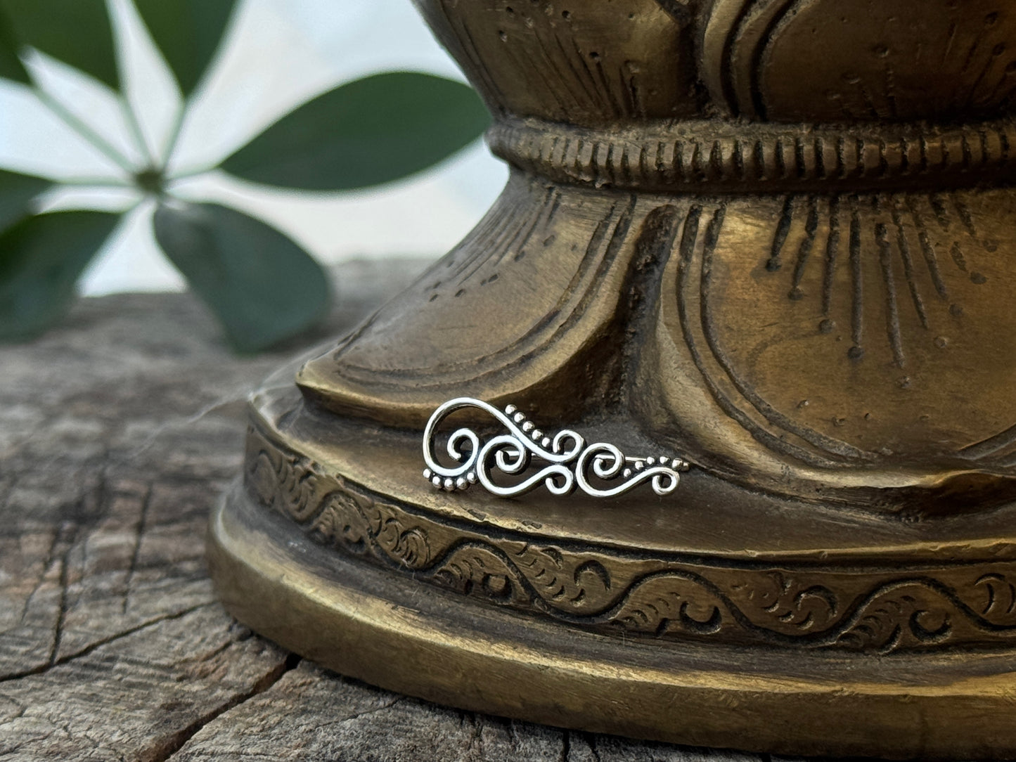 Earclimber Ohrringe mit Spiralen und Pünktchen aus Silber