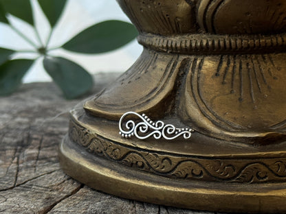 Earclimber Ohrringe mit Spiralen und Pünktchen aus Silber
