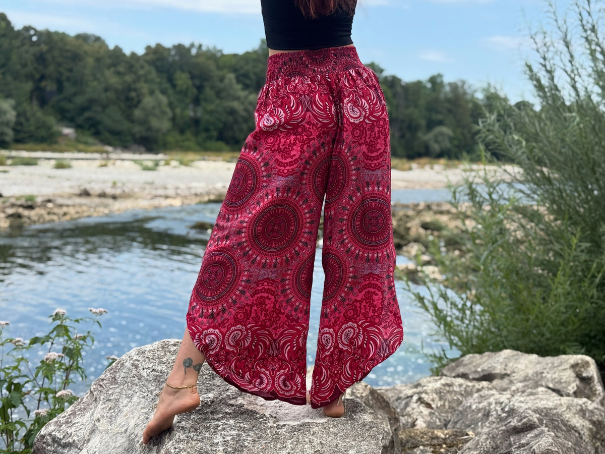 Boho Wickelhose für Damen in rot mit Mandalamuster
