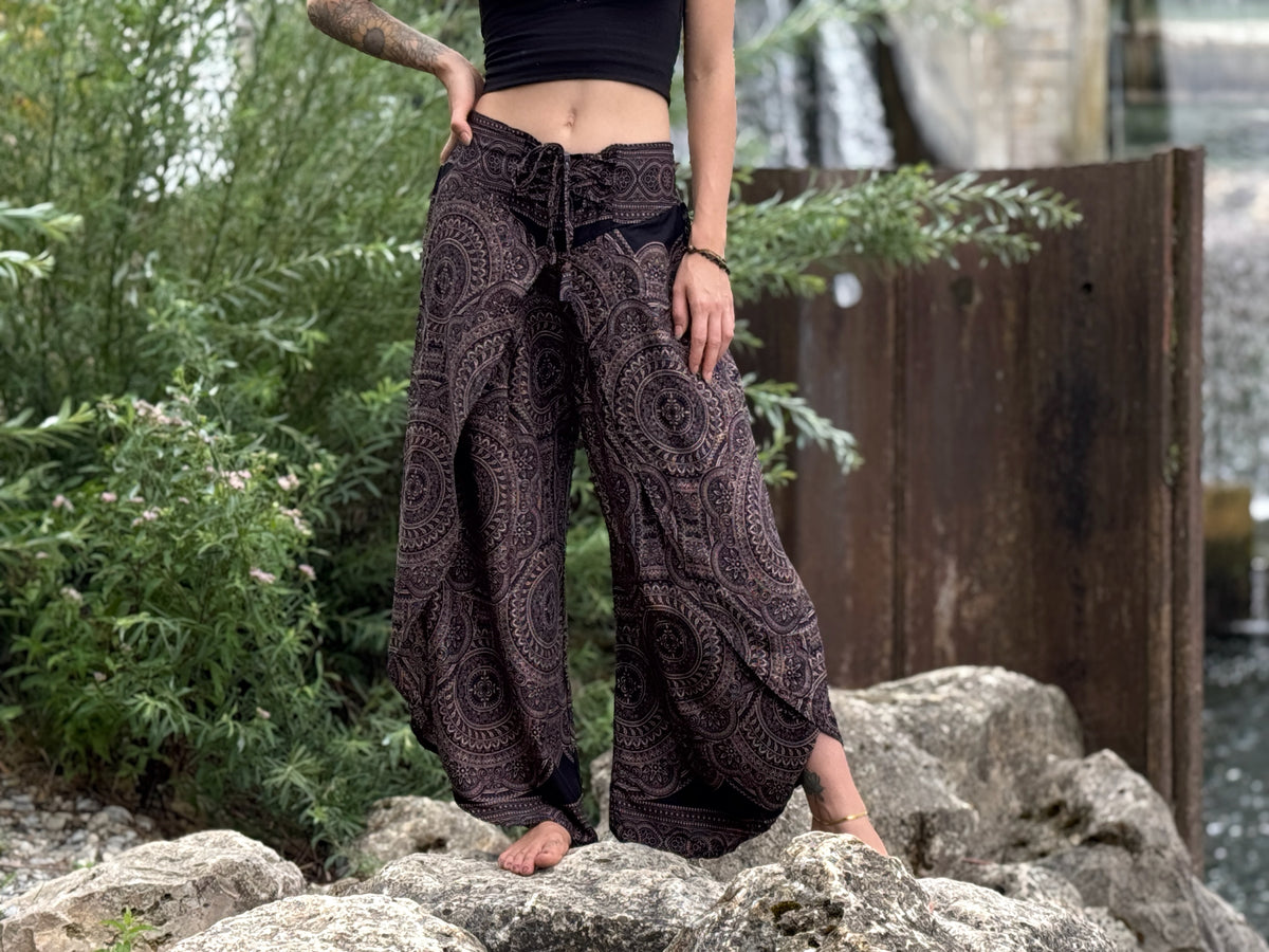 Boho Wickelhose für Damen in schwarz mit Mandalamuster