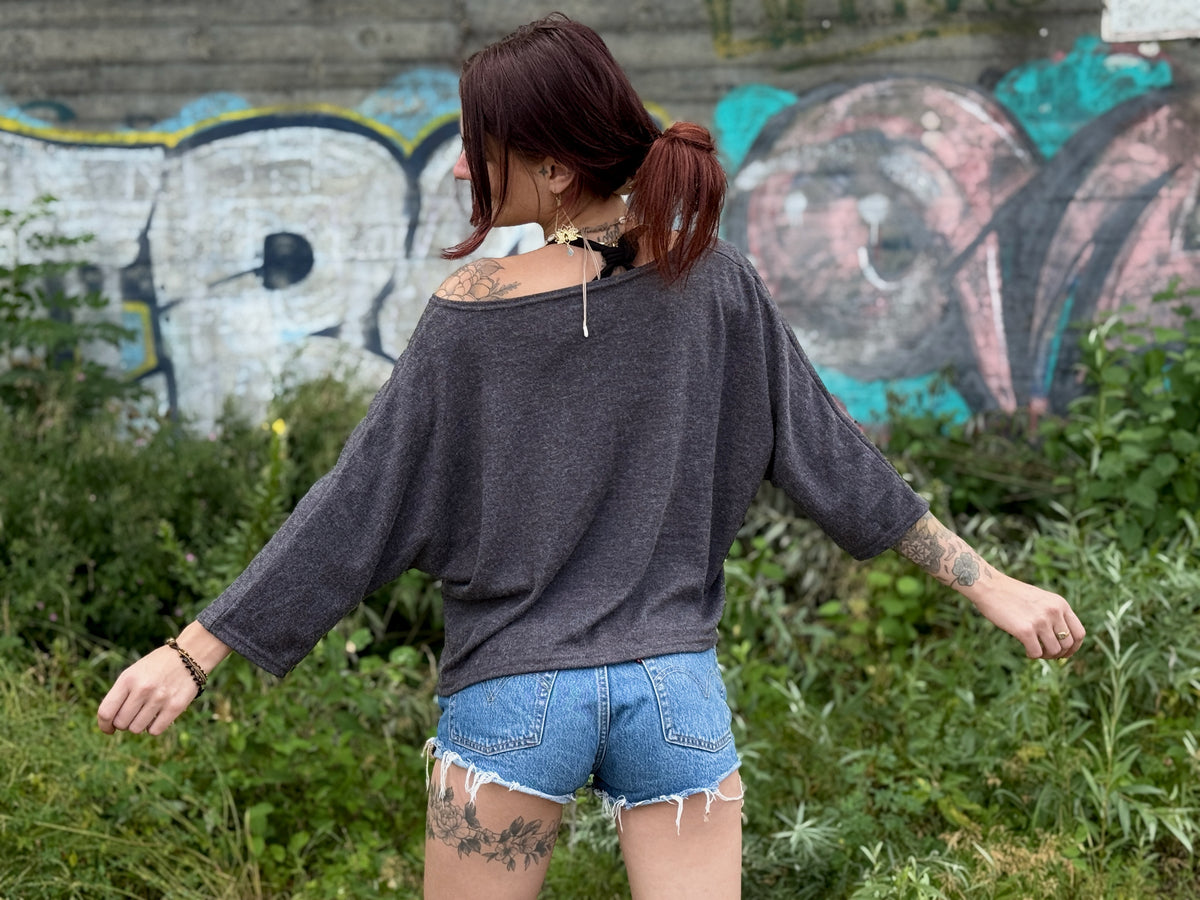 halblanges lockeres Shirt in grau