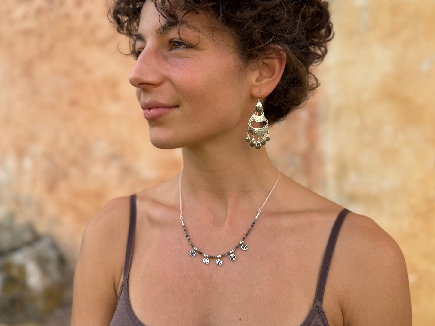 Kette mit 5 kleinen Spiralen und echten Turmalin Steinen, 925er Silber, längenverstellbar