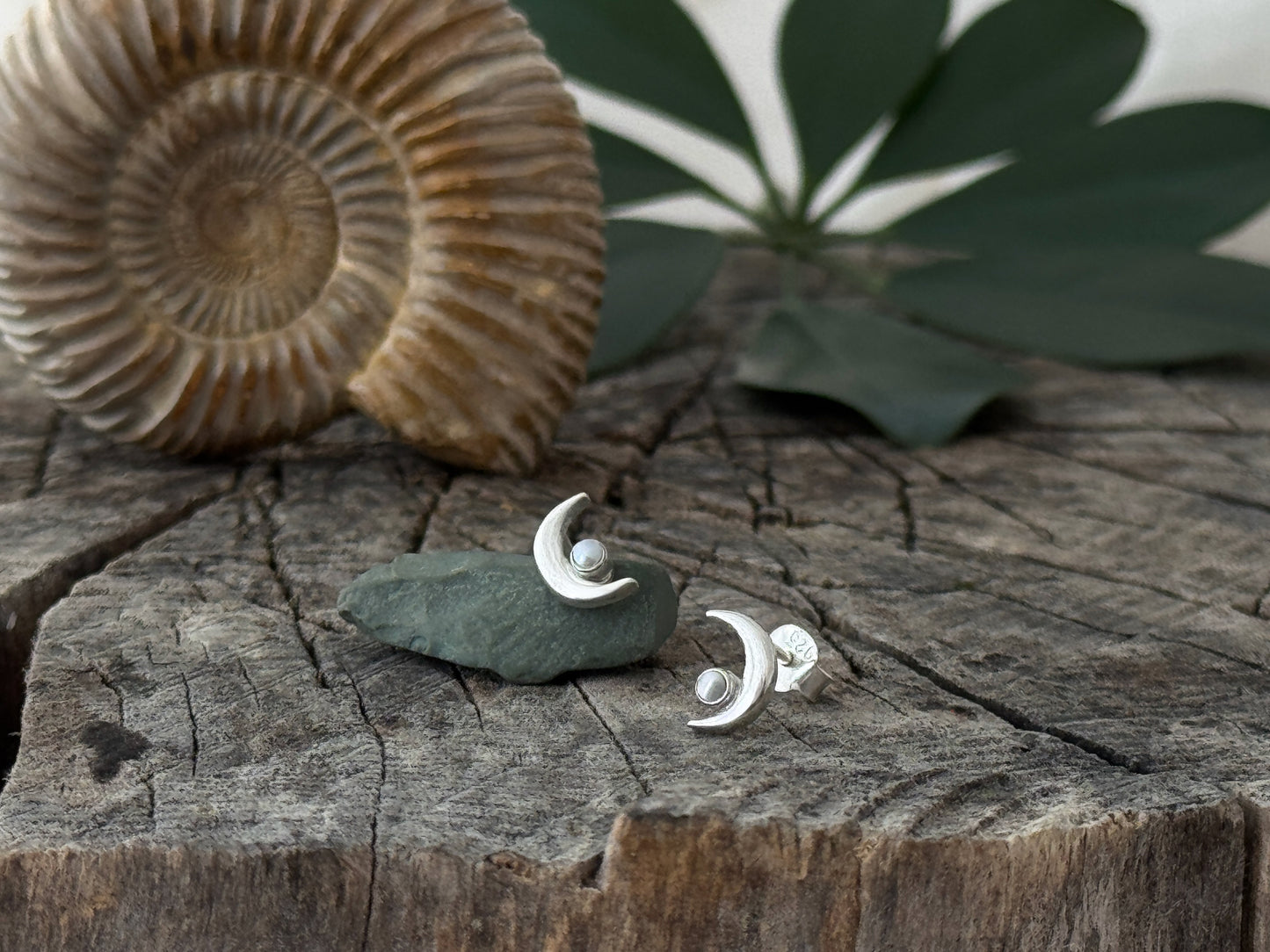 Stud earrings with small moon and stone made of silver 