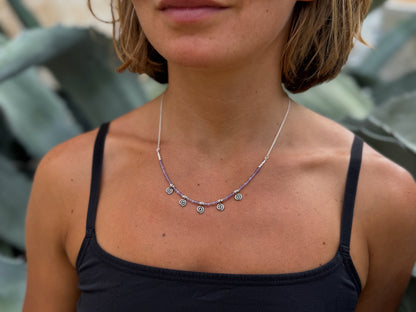 Kette mit 5 kleinen Spiralen und echten Amethyst Steinen, 925er Silber, längenverstellbar