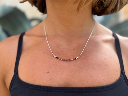 Feine Silberkette mit echten facettierten Tourmalinen– zarte Edelstein-Kette Damen, handgefertigt