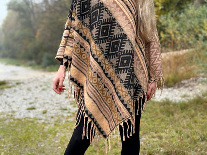 gemütlicher warmer Poncho, Überwurf, Bohemian Poncho, Boho Überwurf schwarz/braun/beige 003