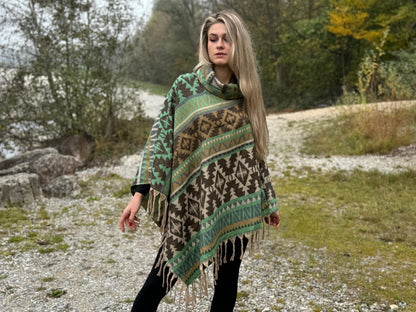 gemütlicher warmer Poncho, Überwurf, Bohemian Poncho, Boho Überwurf grün/braun/beige 004