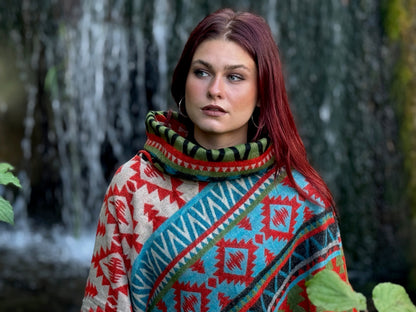 half-length, plain-colored knitted sweater with hood and thumbholes in rosé red 