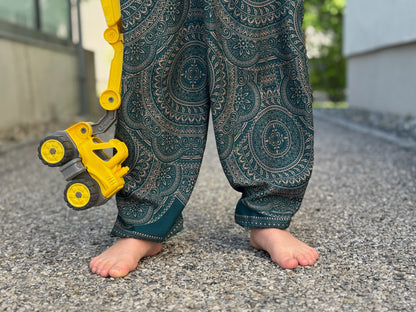 gemusterte Pluderhose mit Mandalamuster für Kinder in petrol, Kinderhose