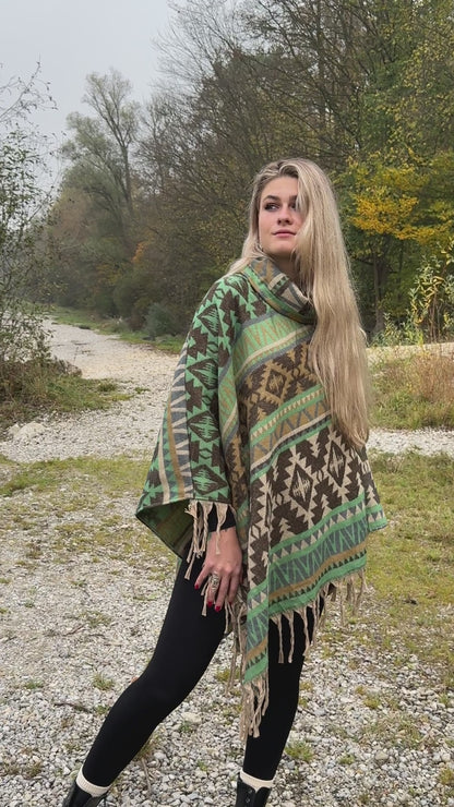 gemütlicher warmer Poncho, Überwurf, Bohemian Poncho, Boho Überwurf grün/braun/beige 004