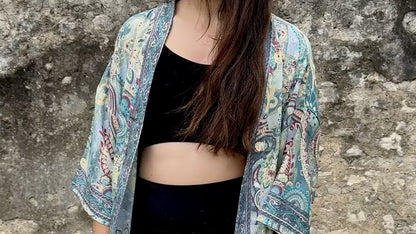 Boho Kimono mit filigranem Muster – Leichter Überwurf für Damen in grün blau magenta beige gold
