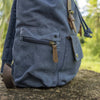 grosser lässiger Canvas Rucksack mit Riemen in blau