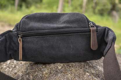 Practical canvas bum bag in black 