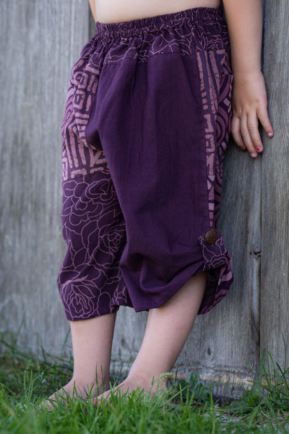 Comfortable bloomers with pockets for children in purple 