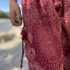 Pluderhose mit filigranem Muster in rot für Kinder