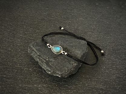 Bracelet with labradorite and silver beads 