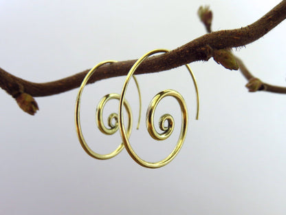 simple spiral earrings made of brass 