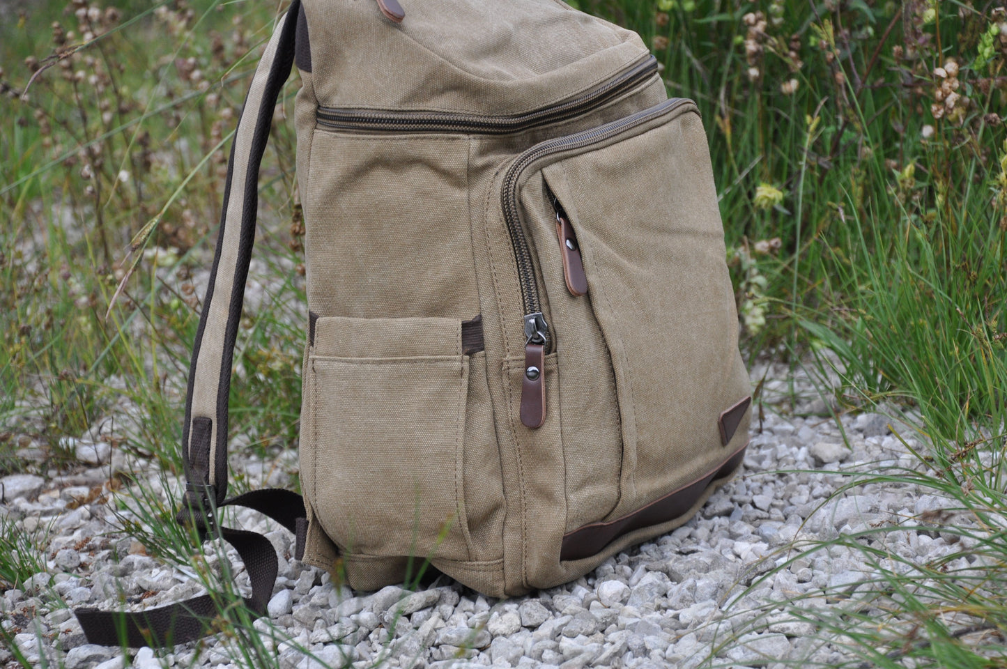 Canvas backpack in beige 