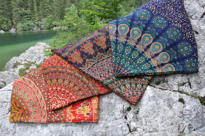 Sarong/ Badetuch mit Mandalamuster in weinrot