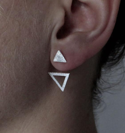 Stud earrings with triangles made of silver 