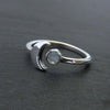 Zehenring mit kleinem Stein und Mond aus Silber